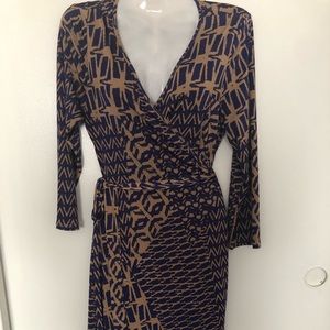 Adorable wrap dress L